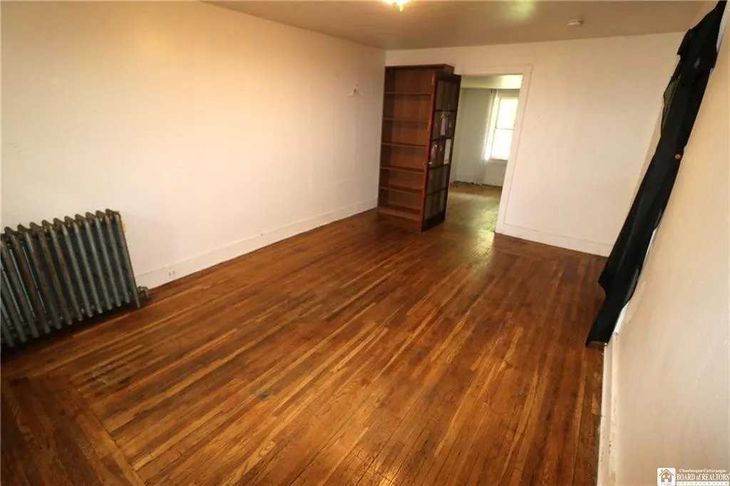 506 Main St #1 - Photo 4 of 7