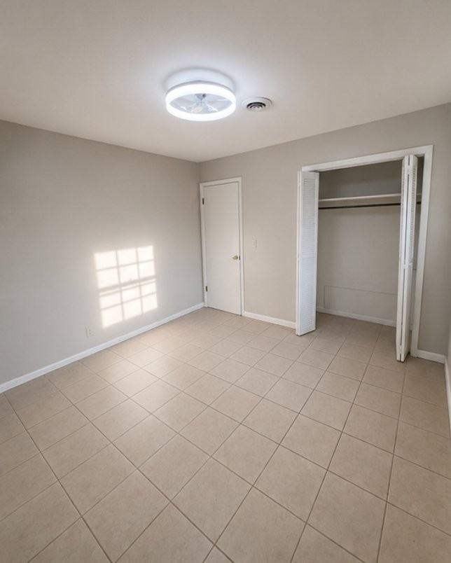 690 Huntington Pkwy - Photo 6 of 7