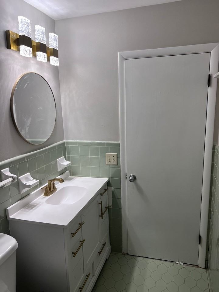 690 Huntington Pkwy - Photo 7 of 7