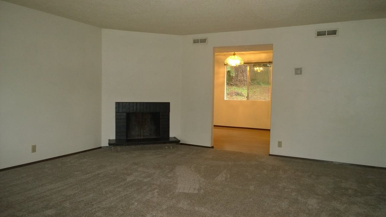 271 146th Pl Ne - Photo 2 of 16