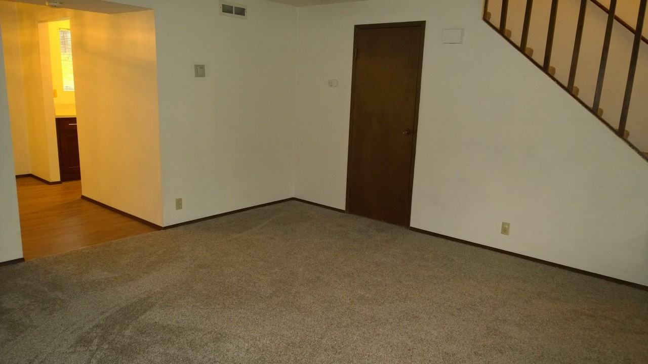 271 146th Pl Ne - Photo 3 of 16