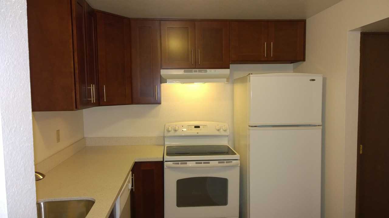 271 146th Pl Ne - Photo 5 of 16