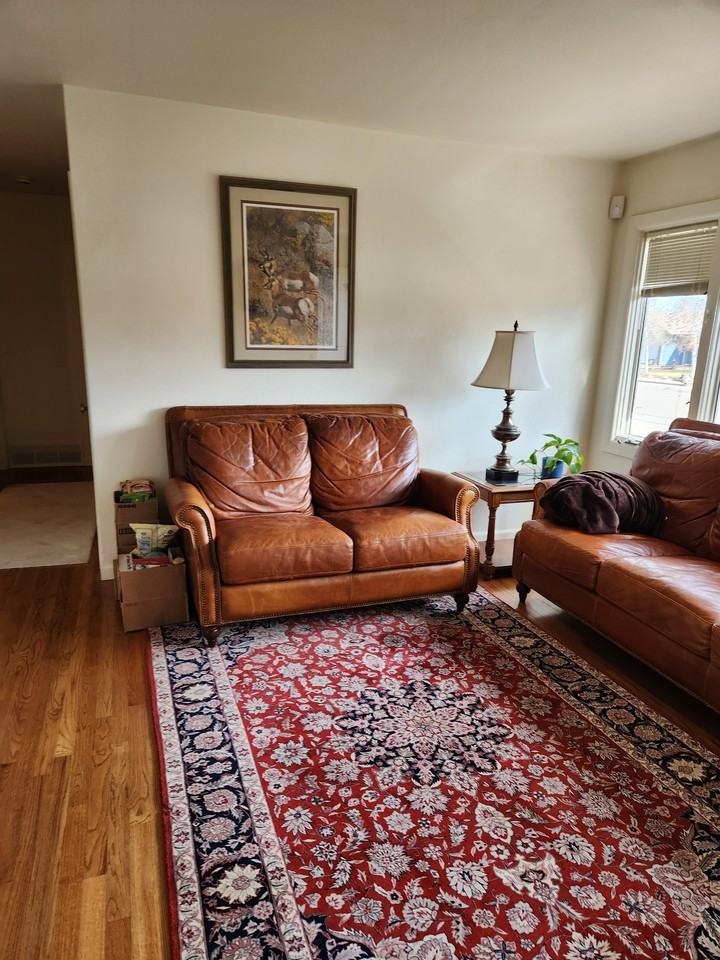 1107 E 16th St - Photo 5 of 17