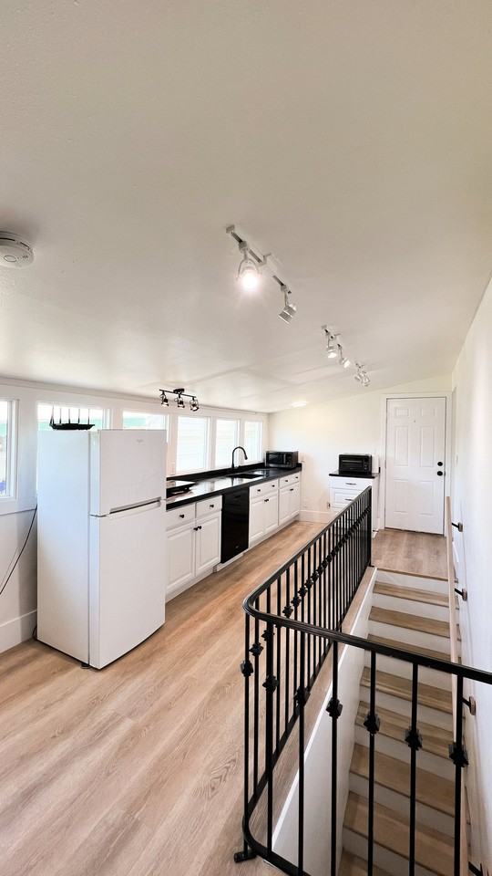 448 Es - Photo 6 of 17