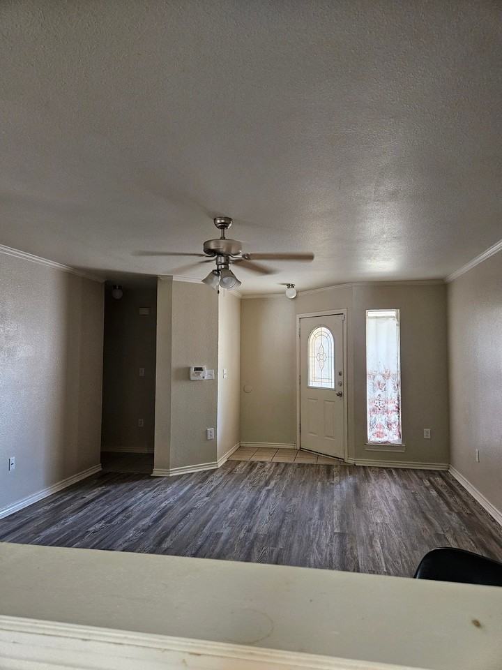 5414 Lehigh St #B - Photo 5 of 17