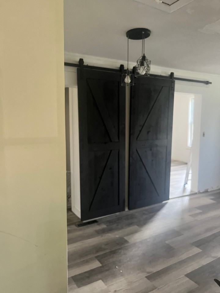 822 Bay St - Photo 4 of 11