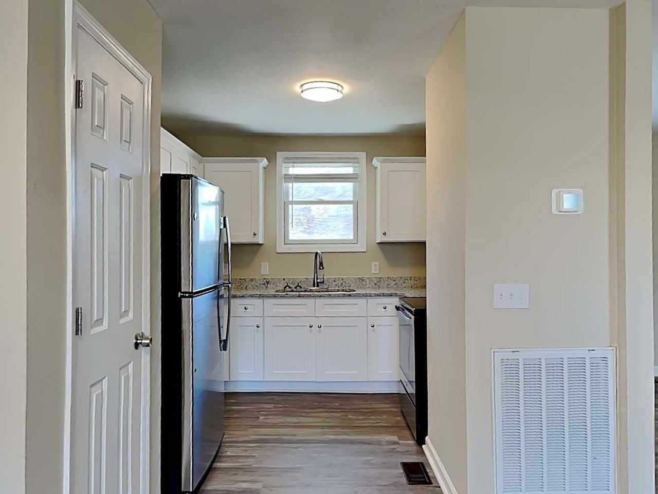 3839 Buena Vista Pike - Photo 4 of 9
