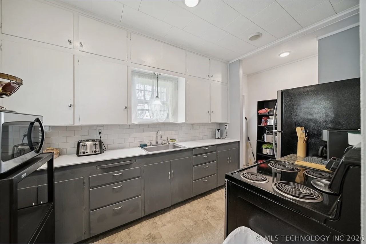 2406 Court St #NA - Photo 2 of 11