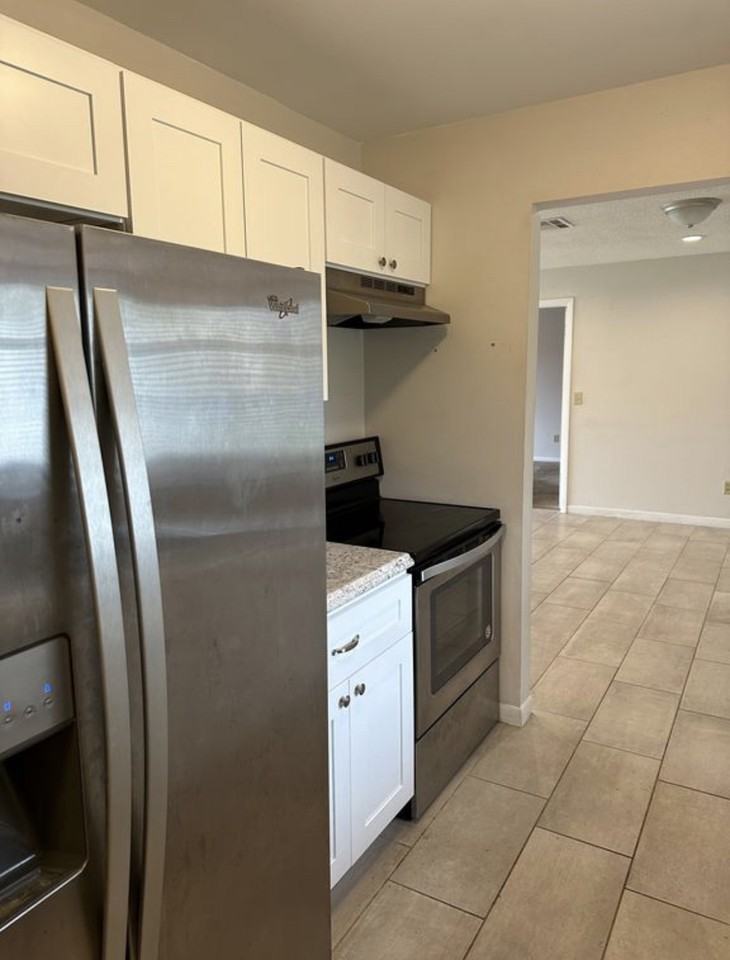 2638 Beal St #NA - Photo 3 of 19