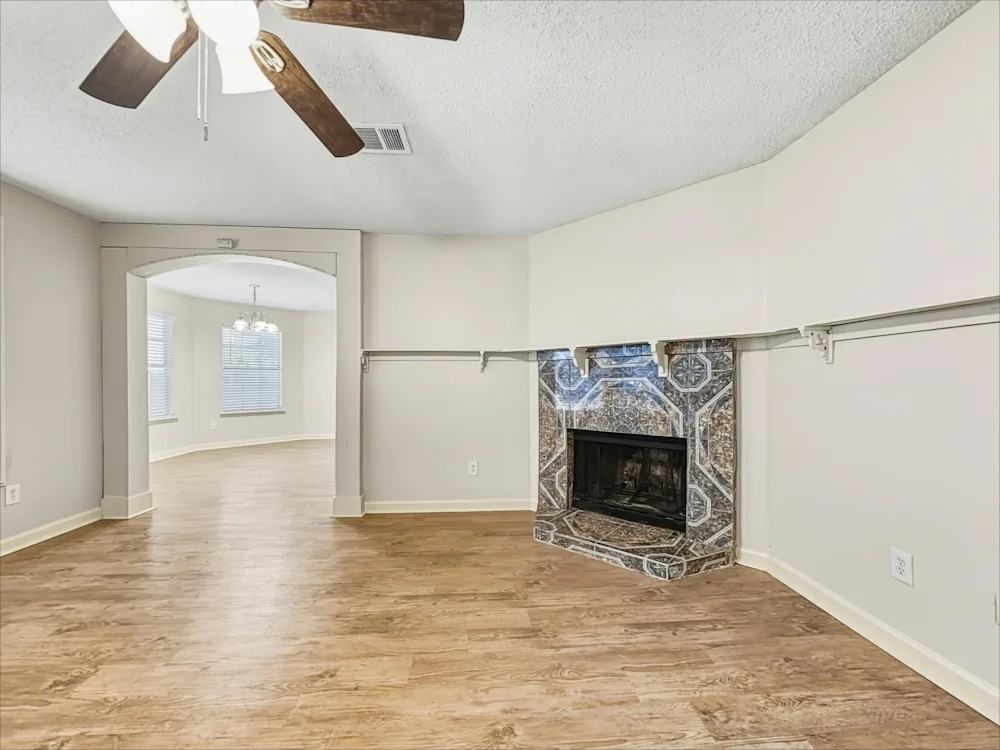 148 York Dr #NA - Photo 2 of 5