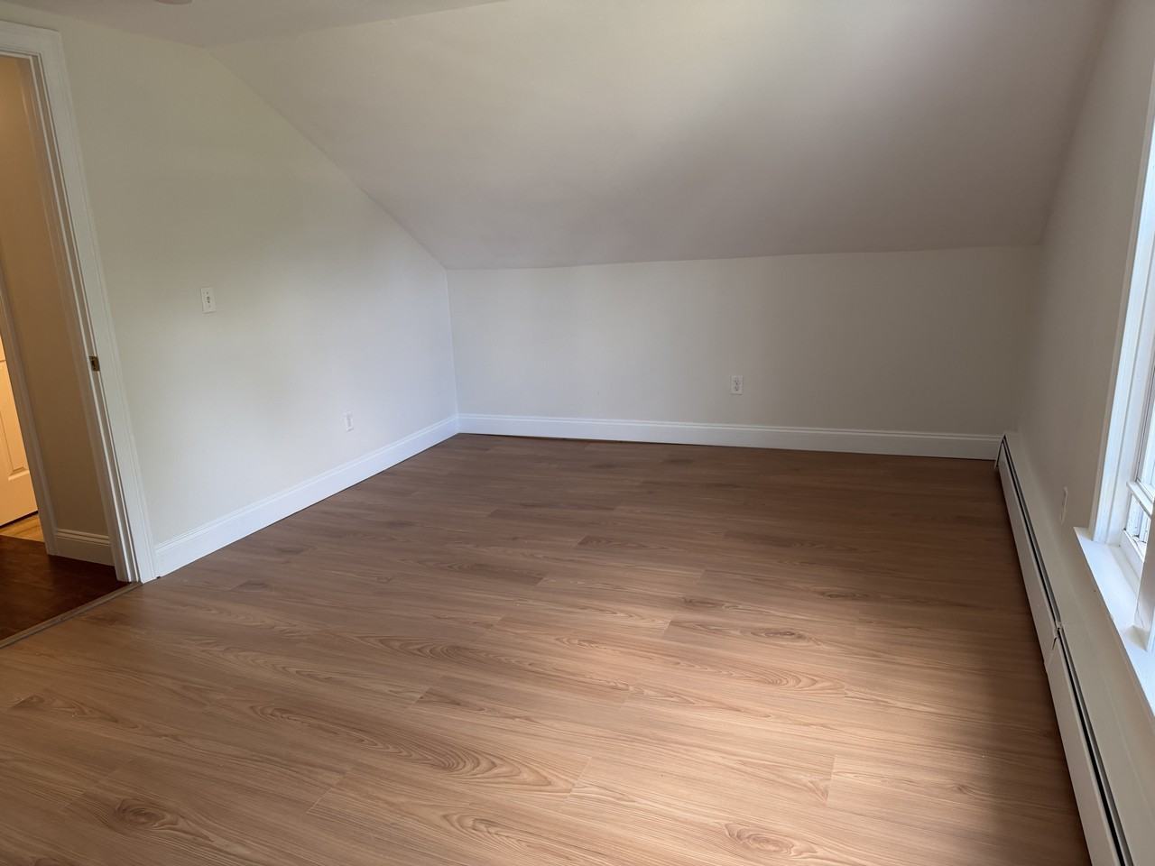 37 39 Hillside Ave #E - Photo 2 of 16