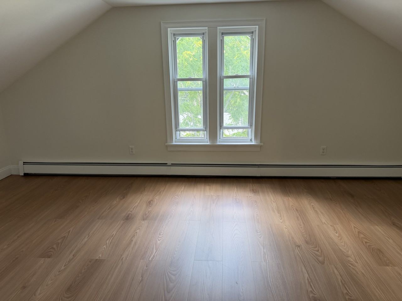 37 39 Hillside Ave #E - Photo 6 of 16