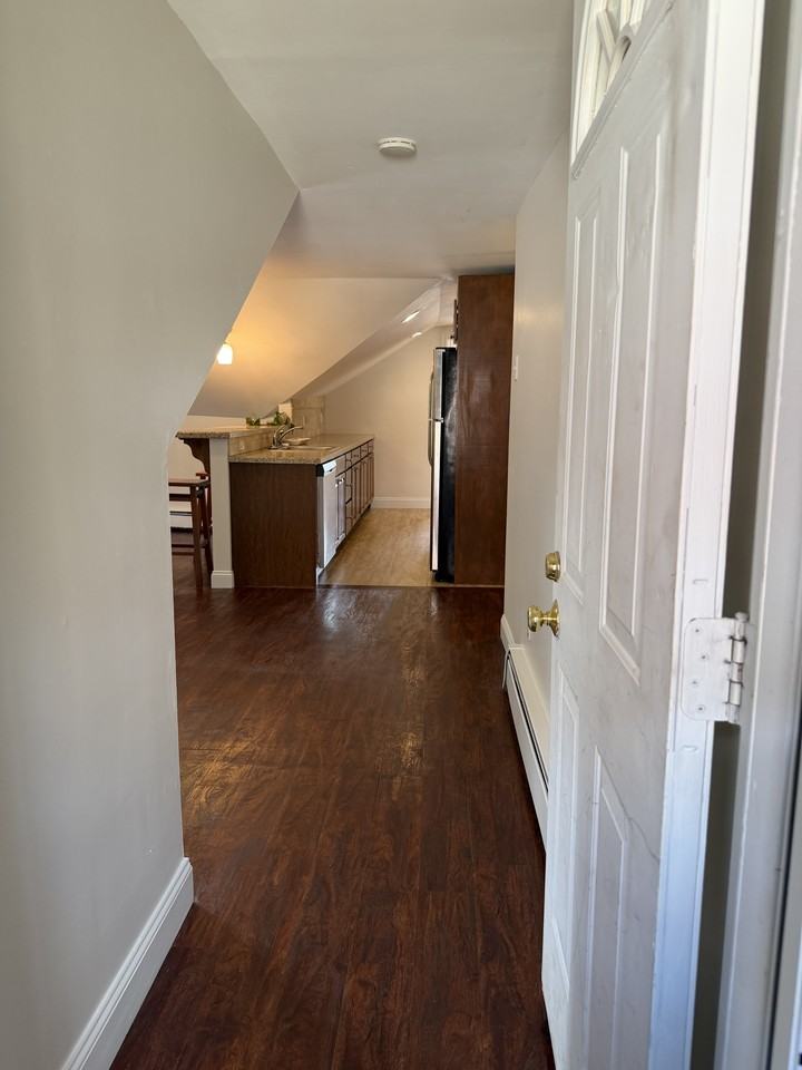 37 39 Hillside Ave #E - Photo 7 of 16