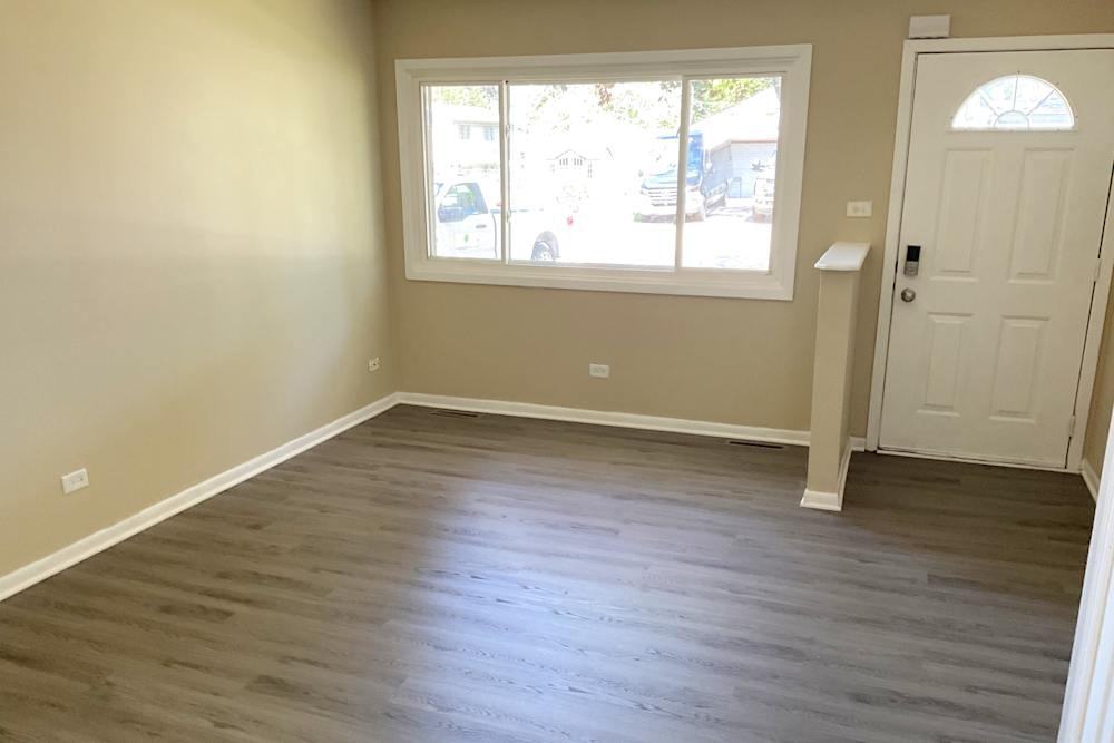 1698 Clifford St #NA - Photo 2 of 8
