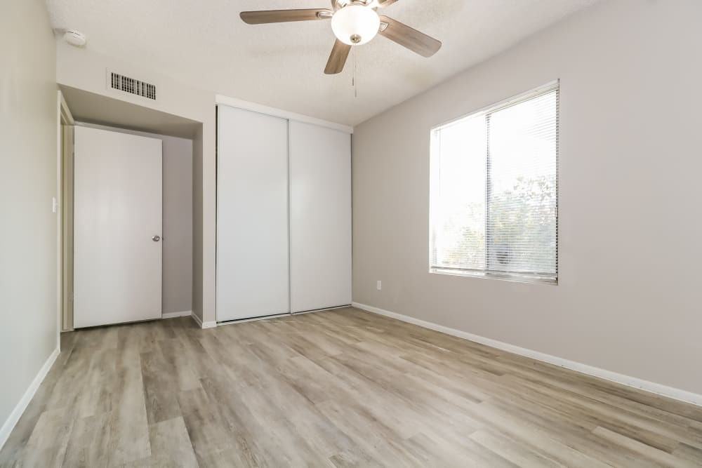 5142 W Laurie Ln #NA - Photo 4 of 11