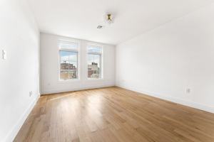 featured image of 627 Dekalb Ave #6L