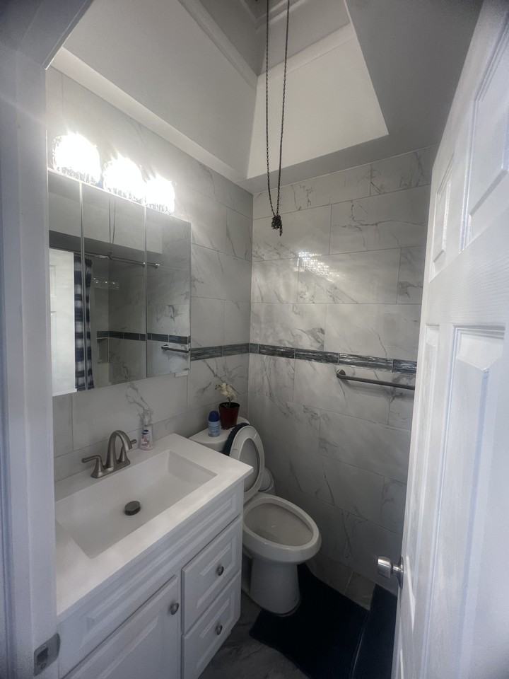 4417 Tolbut St #3 - Photo 5 of 11