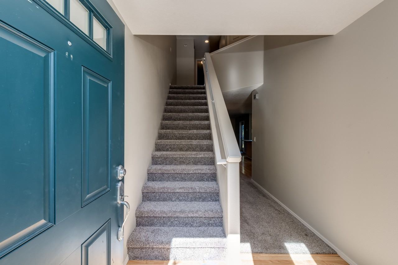 20815 20815 Orchard Place - Photo 2 of 19