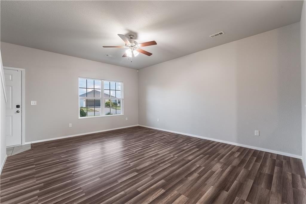 1570 Scotland Dr - Photo 2 of 16