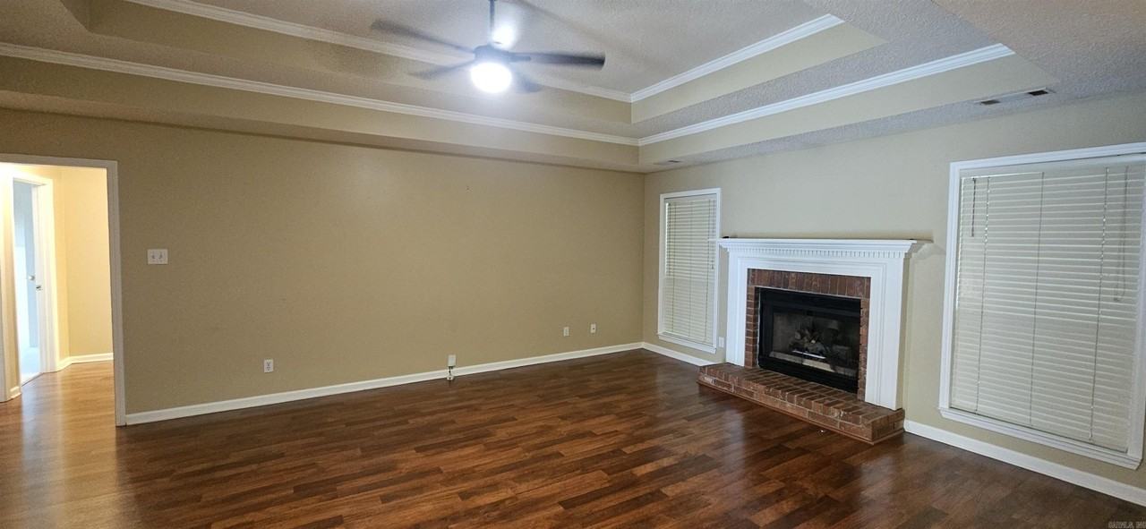 52 Springridge Dr - Photo 7 of 20