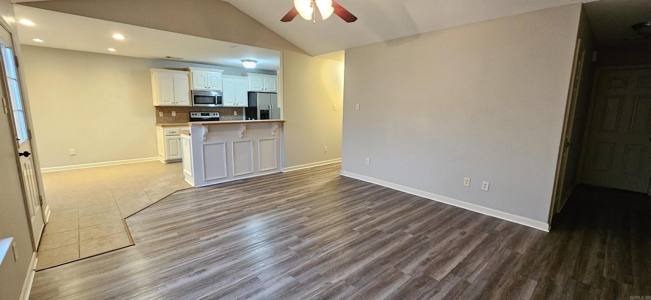 142 Weathering Dr - Photo 3 of 21
