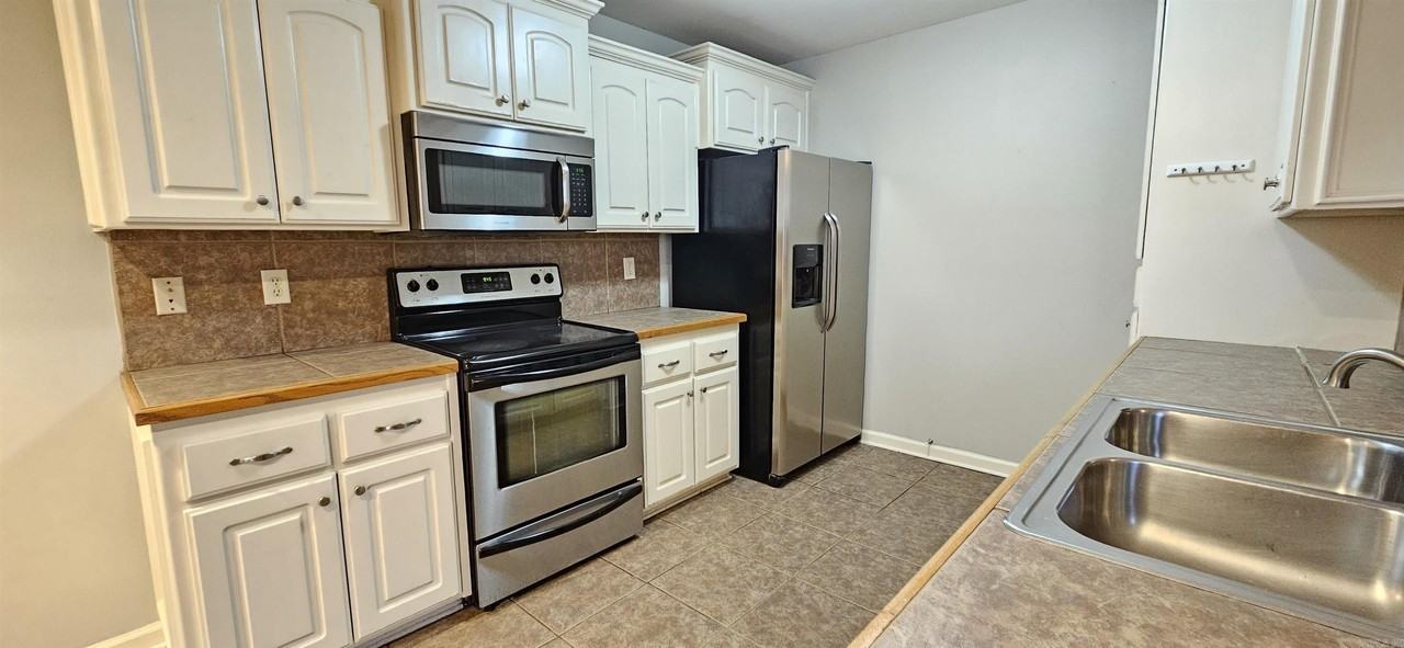 142 Weathering Dr - Photo 6 of 21