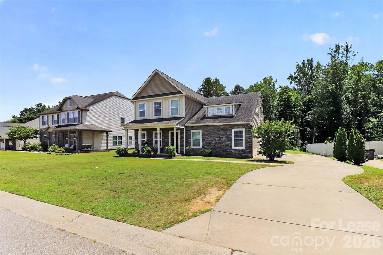 2038 Eddie Massey Ln - Photo 2 of 36