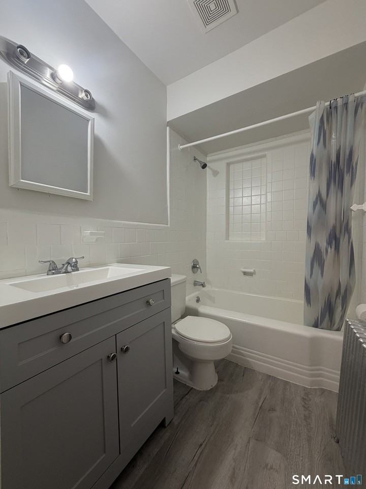 155 Clover St - Photo 4 of 7