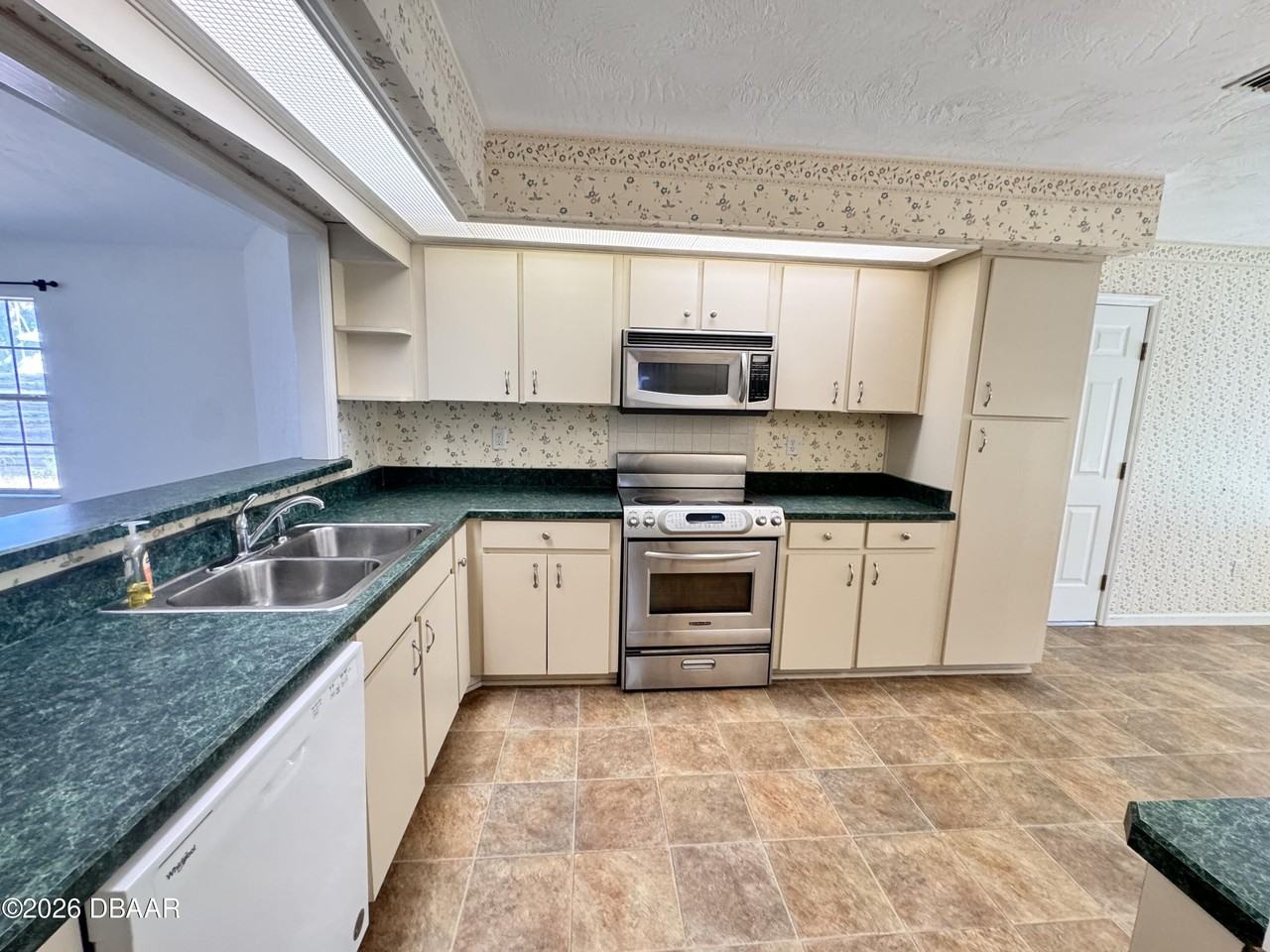 3220 Vail View Dr - Photo 4 of 22