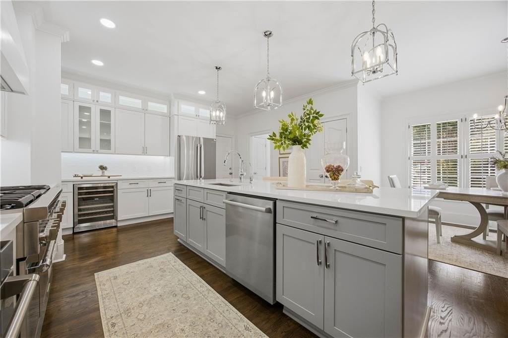6410 Westchester Pl - Photo 4 of 50