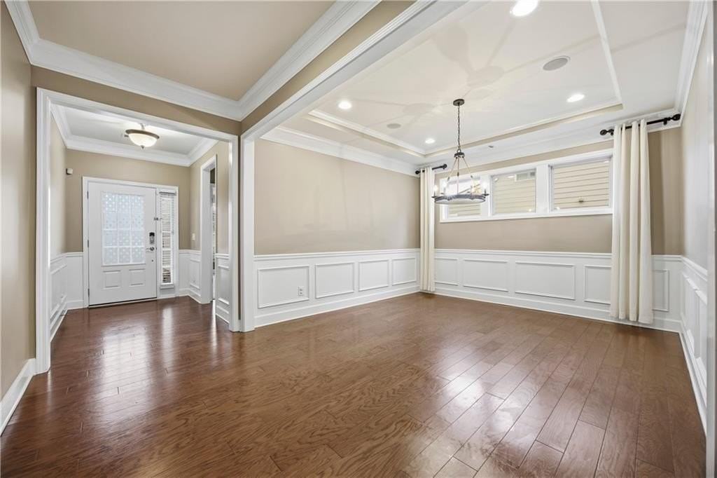 2002 Blossom Hill Dr - Photo 3 of 35