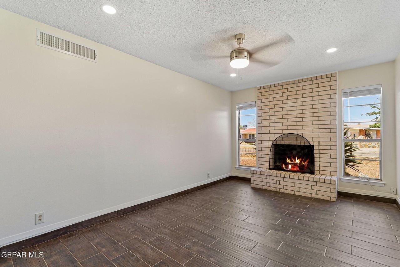 2608 Dan Sikes Dr - Photo 3 of 30