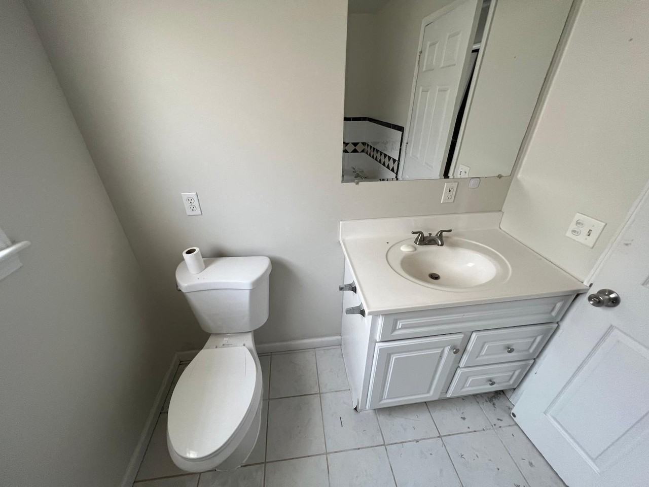 28033 Rosemont St - Photo 7 of 14