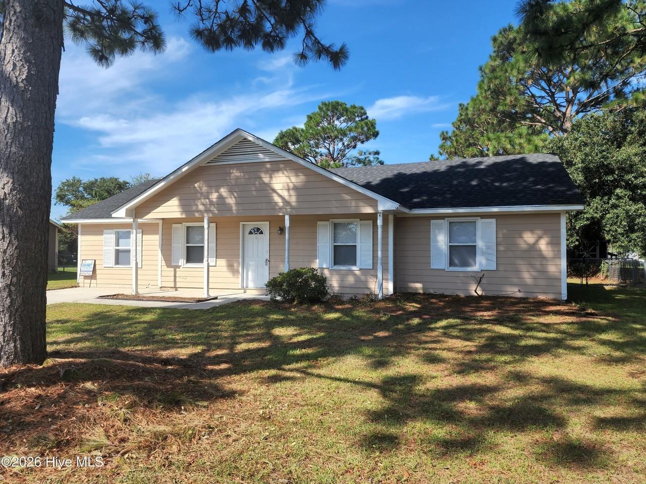602 Sand Ridge Rd - Photo 2 of 26
