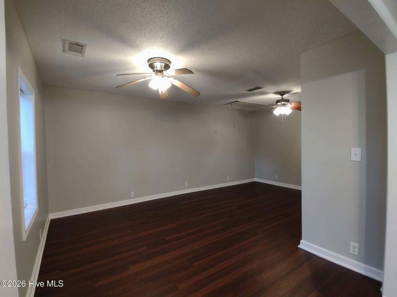 602 Sand Ridge Rd - Photo 6 of 26