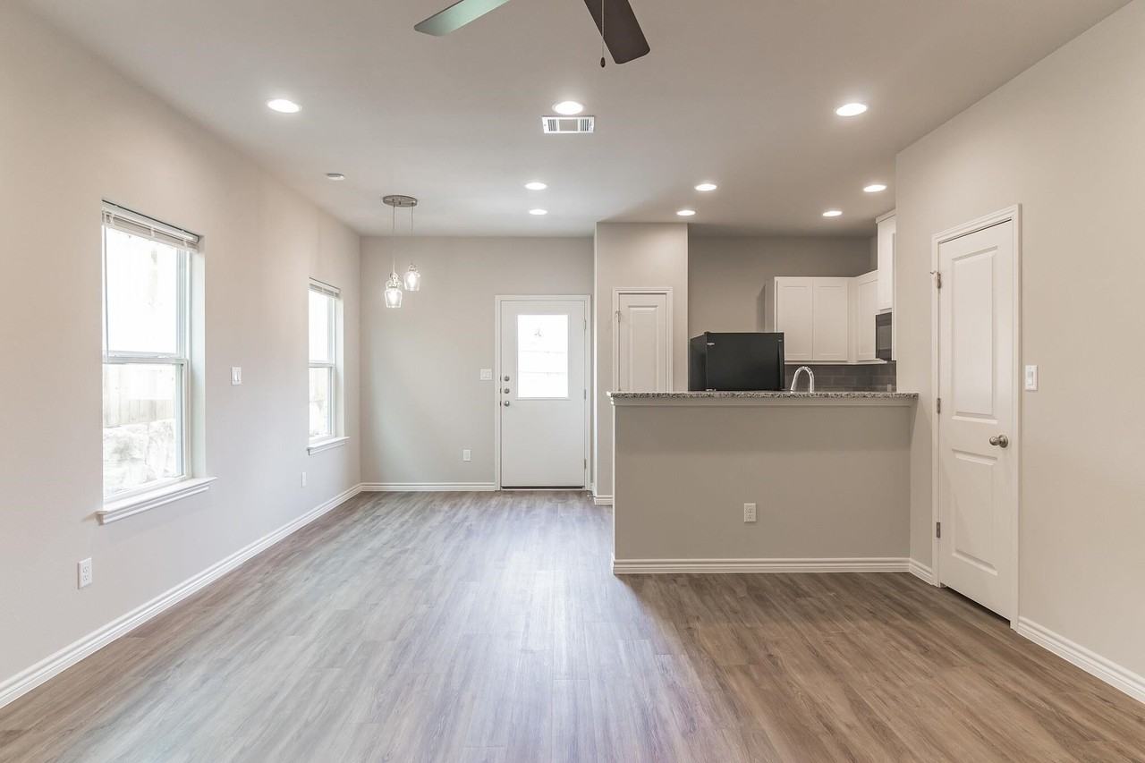 122 Peruna Dr - Photo 4 of 27