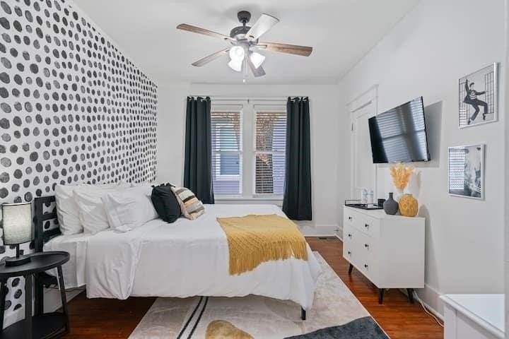2036 Linden Ave #2036 - Photo 4 of 11