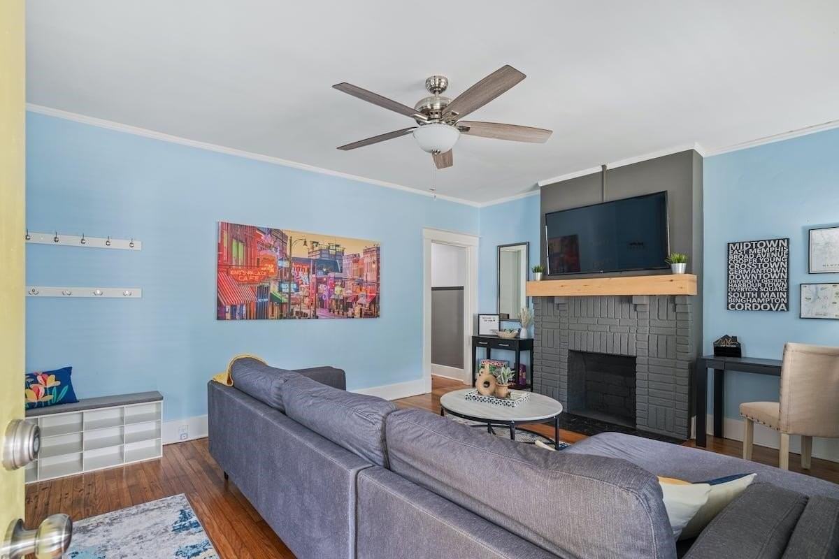 2036 Linden Ave #2036 - Photo 6 of 11