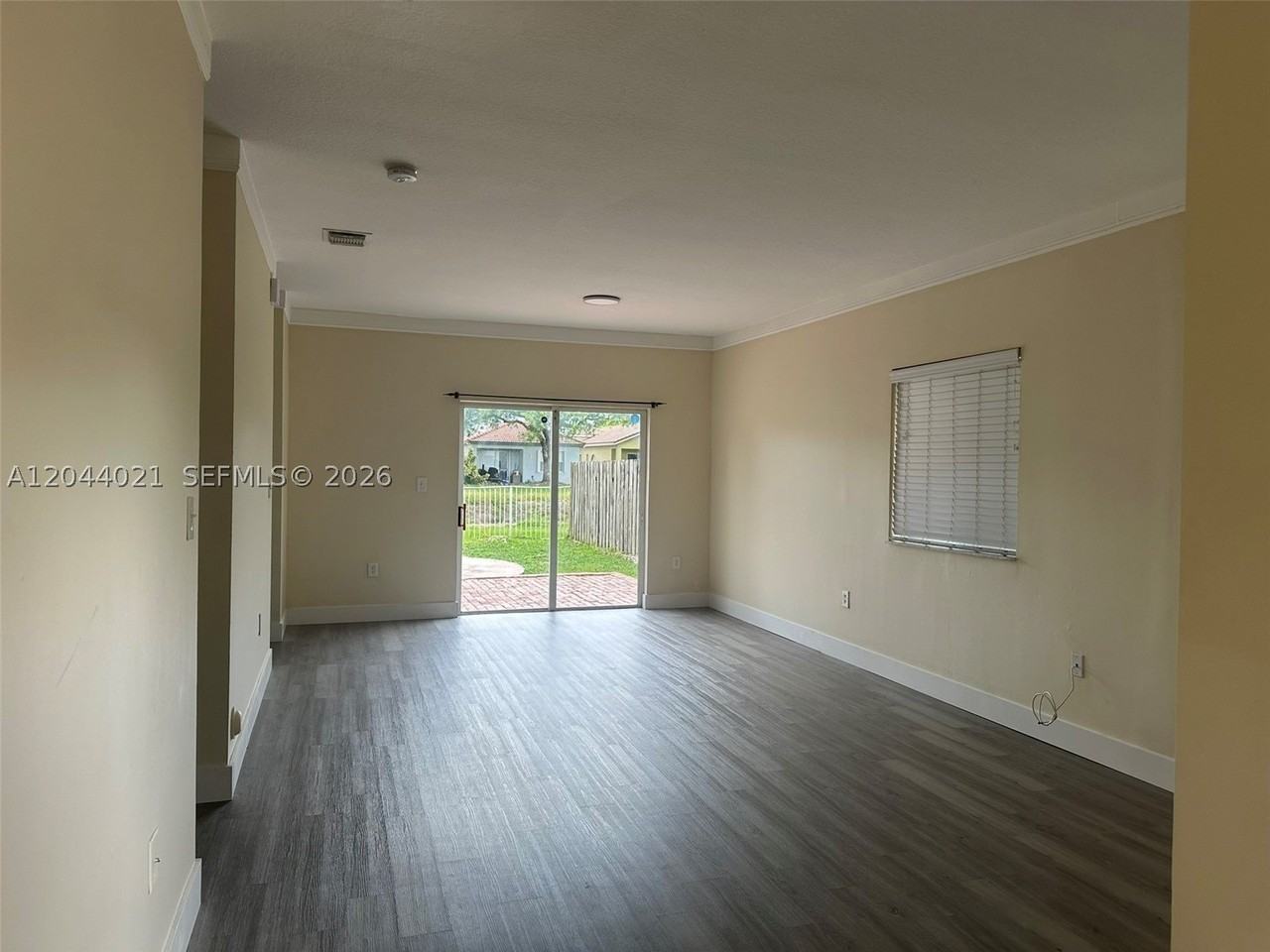 1142 Ne 41st Ave #1142 - Photo 3 of 18