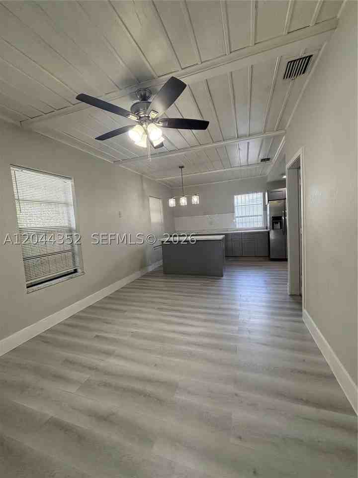 5011 Sw 5th St #0 - Photo 4 of 6