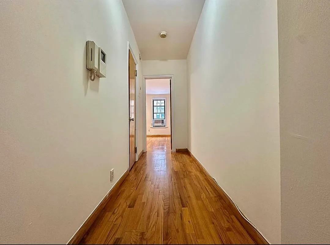 146 W 79th St #6A - Photo 3 of 8