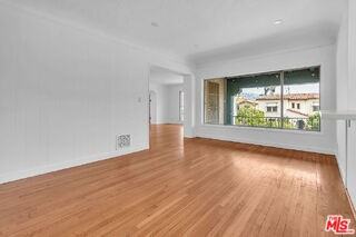 8300 Blackburn Ave - Photo 6 of 8