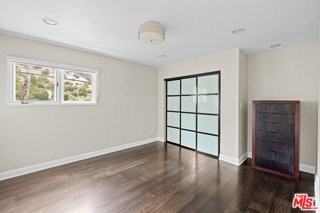 1759 N Beverly Dr - Photo 5 of 8