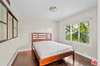 1759 N Beverly Dr - Photo 7 of 8