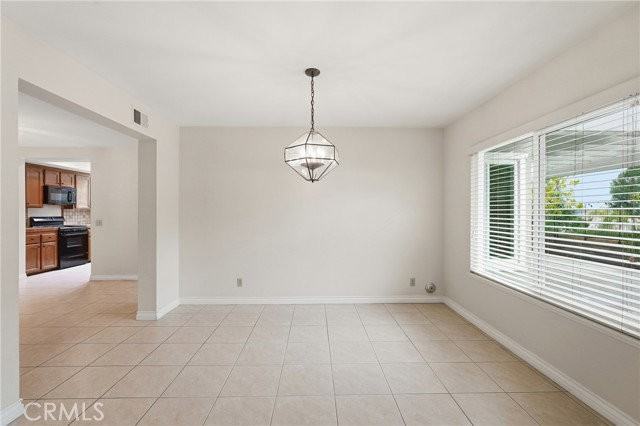27371 Viana - Photo 3 of 8