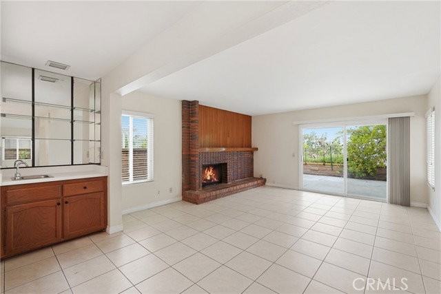 27371 Viana - Photo 5 of 8