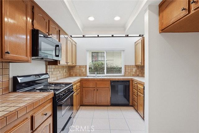 27371 Viana - Photo 6 of 8