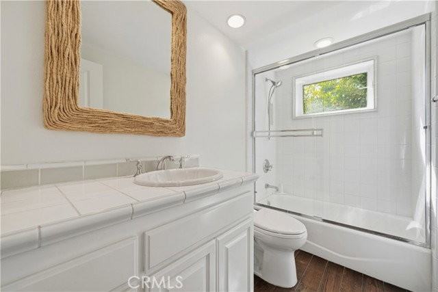 315 Goldenrod Ave #1-2 - Photo 6 of 8