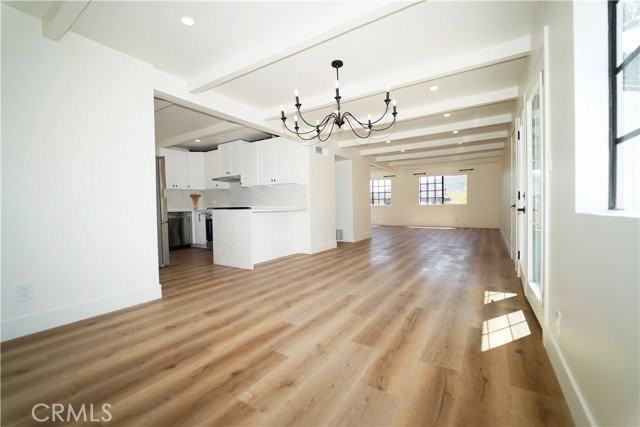2615 Manhattan Ave - Photo 5 of 8