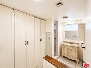 2859 N Brighton St - Photo 4 of 6